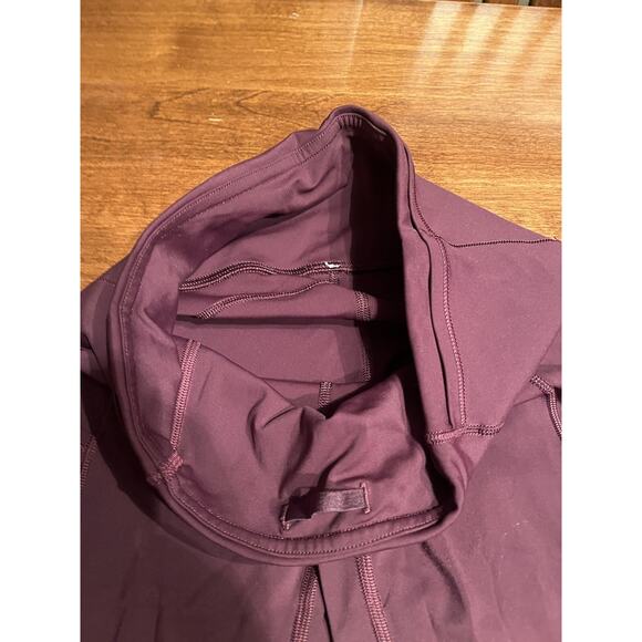 Lululemon Leggings Size 4 Burgundy Cropped Yoga Workout Running - Picture 3 of 7